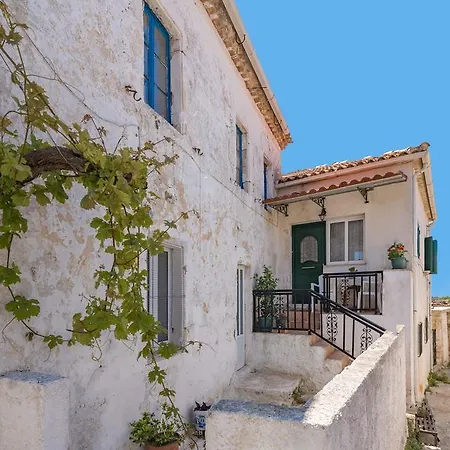 Angel's House Nyaraló *